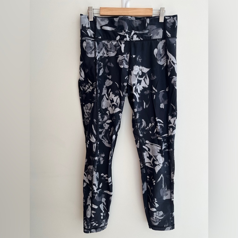 LOLE Burst Ankle Leggings Side Pocket White Black Abstract Floral Pattern Gym
